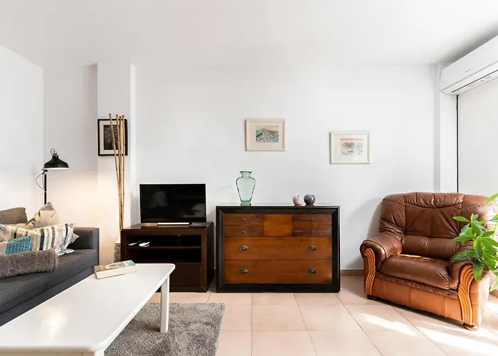 Lovely Next To The Beach *