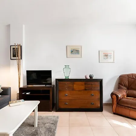 Lovely Next To The Beach *