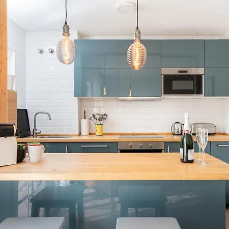 Lovely Next To The Beach טורמולינוס