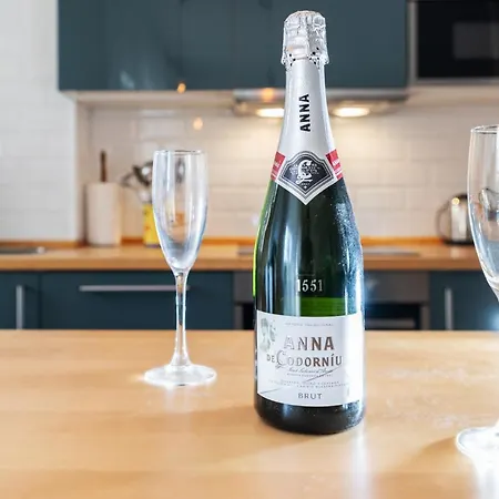 Lovely Next To The Beach * טורמולינוס